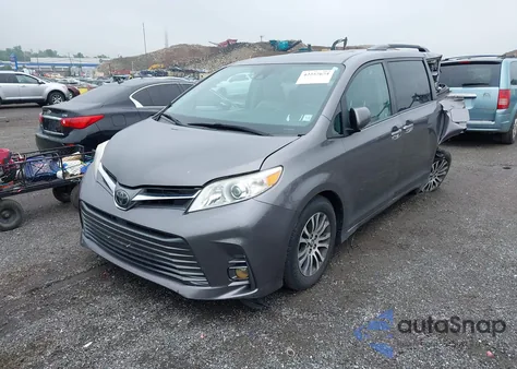 2018 Toyota Sienna Xle 8 Passenger z USA, uszkodzony, nr VIN 5TDYZ3DC8JS916681